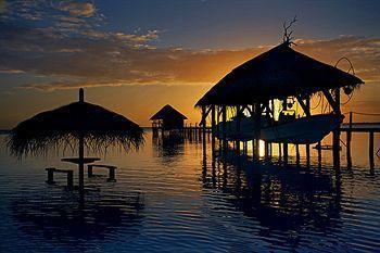 Havaiki Pearl Lodge Факарава Екстериор снимка
